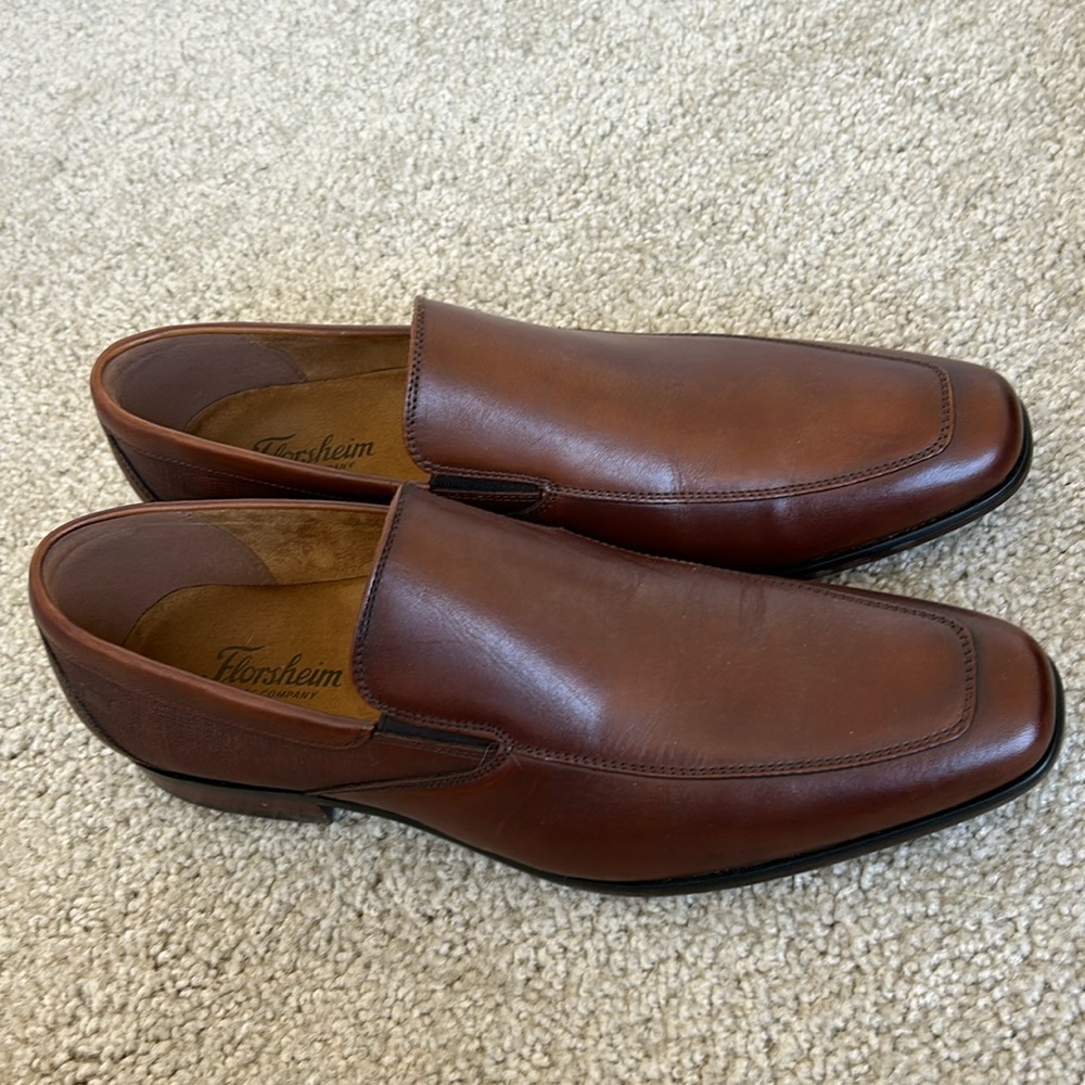 Florsheim Men’s Brown Loafer size 9.5